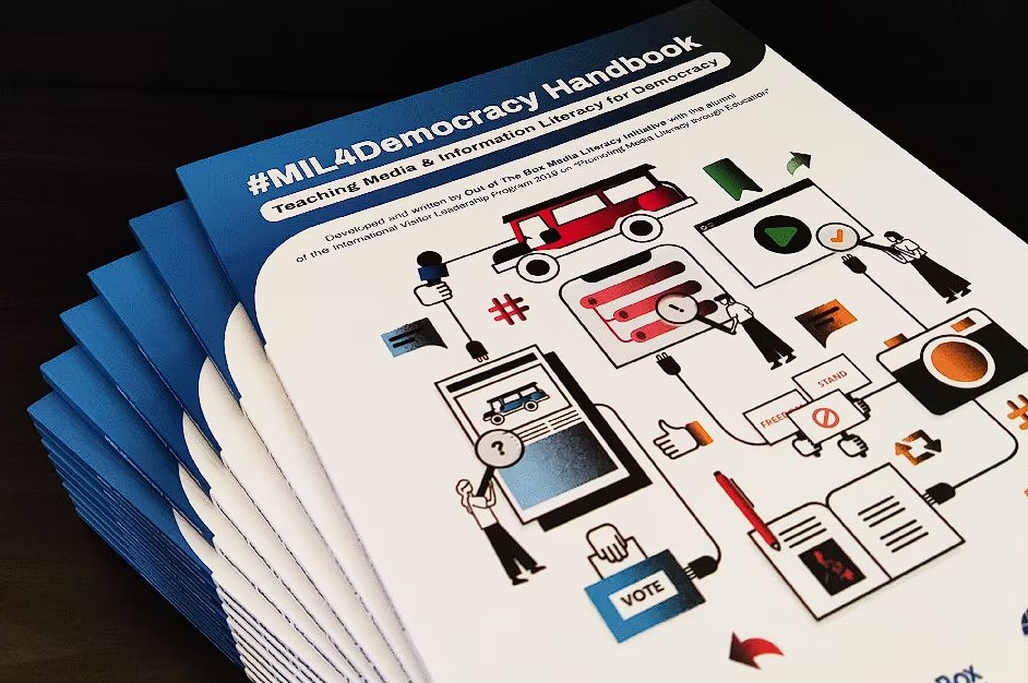 New handbook aims to help teach media literacy skills for 2022 polls